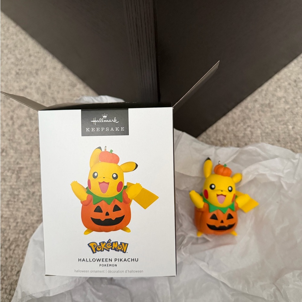 Hallmark Halloween Pikachu in Pumpkin Costume